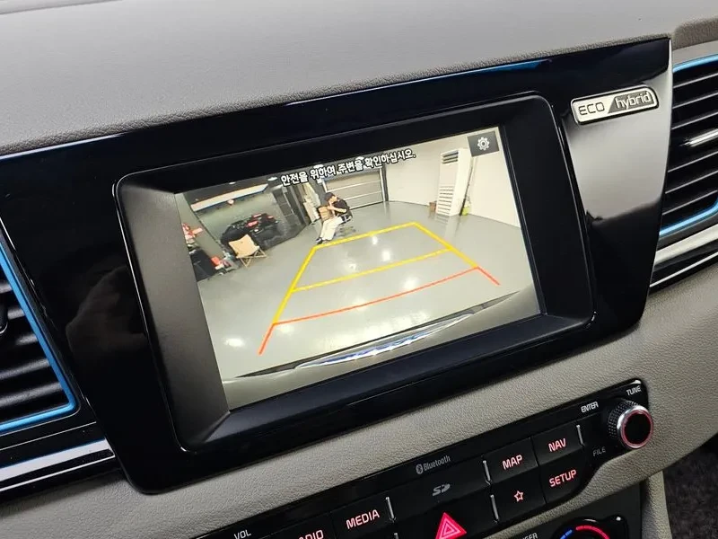 Kia Niro Noblesse, снимка 13 - Автомобили и джипове - 56517635