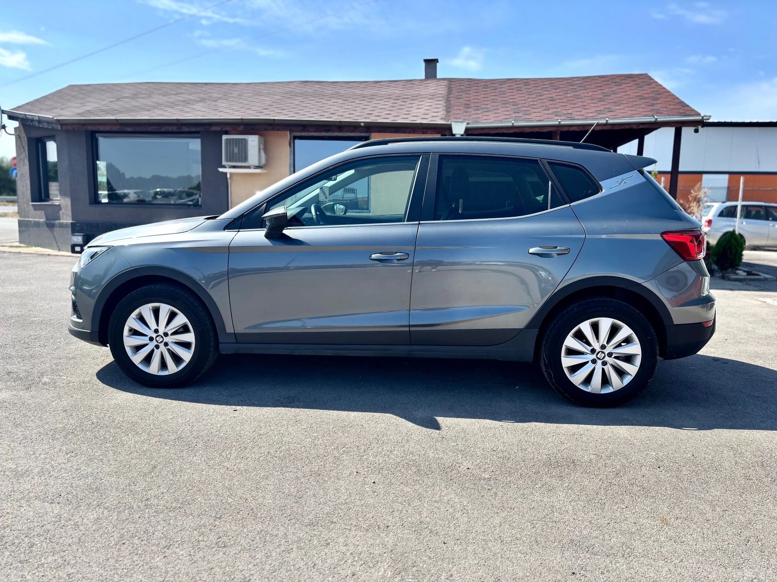 Seat Arona 1.0 - изображение 5