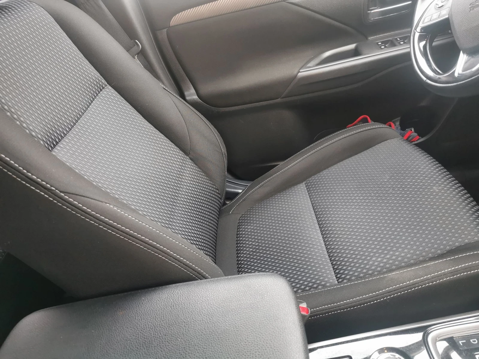 Mitsubishi Outlander 2.0 150 к.с. 4х4, газ, автомат, 98000 км, наличен, снимка 11 - Автомобили и джипове - 53819336