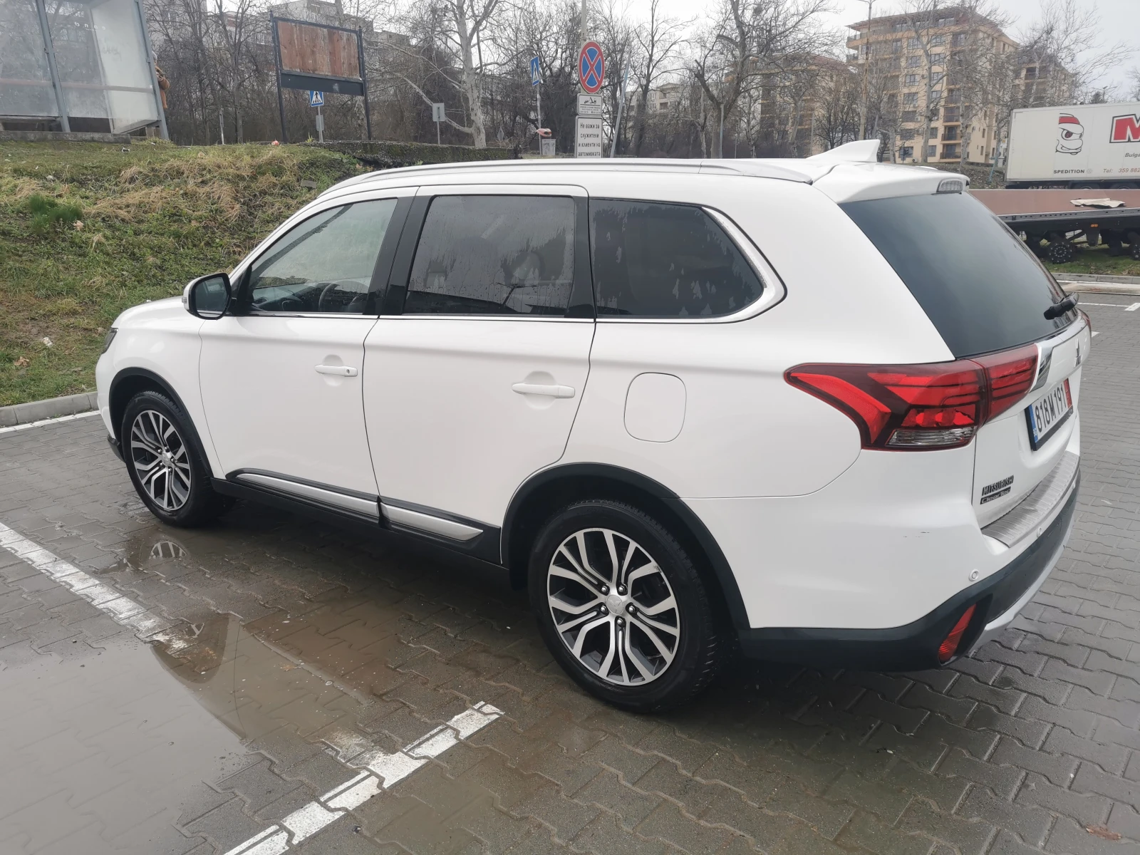 Mitsubishi Outlander 2.0 150 к.с. 4х4, газ, автомат, 98000 км, наличен, снимка 6 - Автомобили и джипове - 53819336