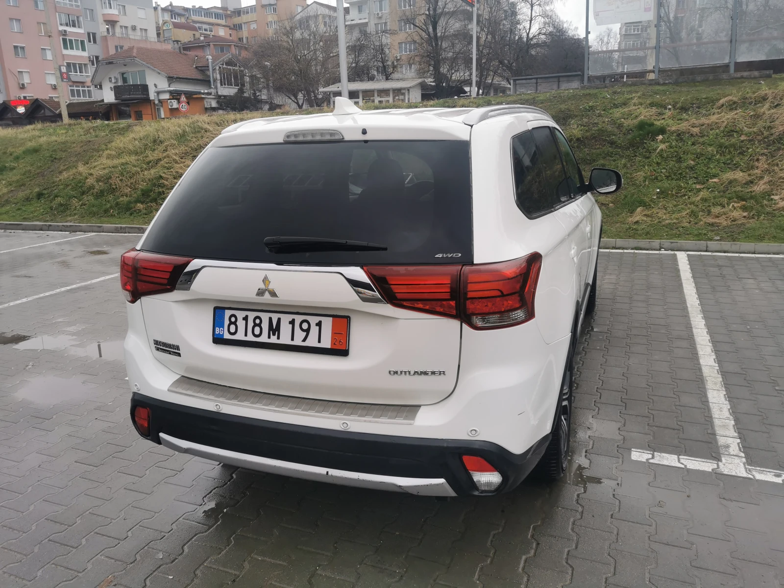 Mitsubishi Outlander 2.0 150 к.с. 4х4, газ, автомат, 98000 км, наличен, снимка 5 - Автомобили и джипове - 53819336
