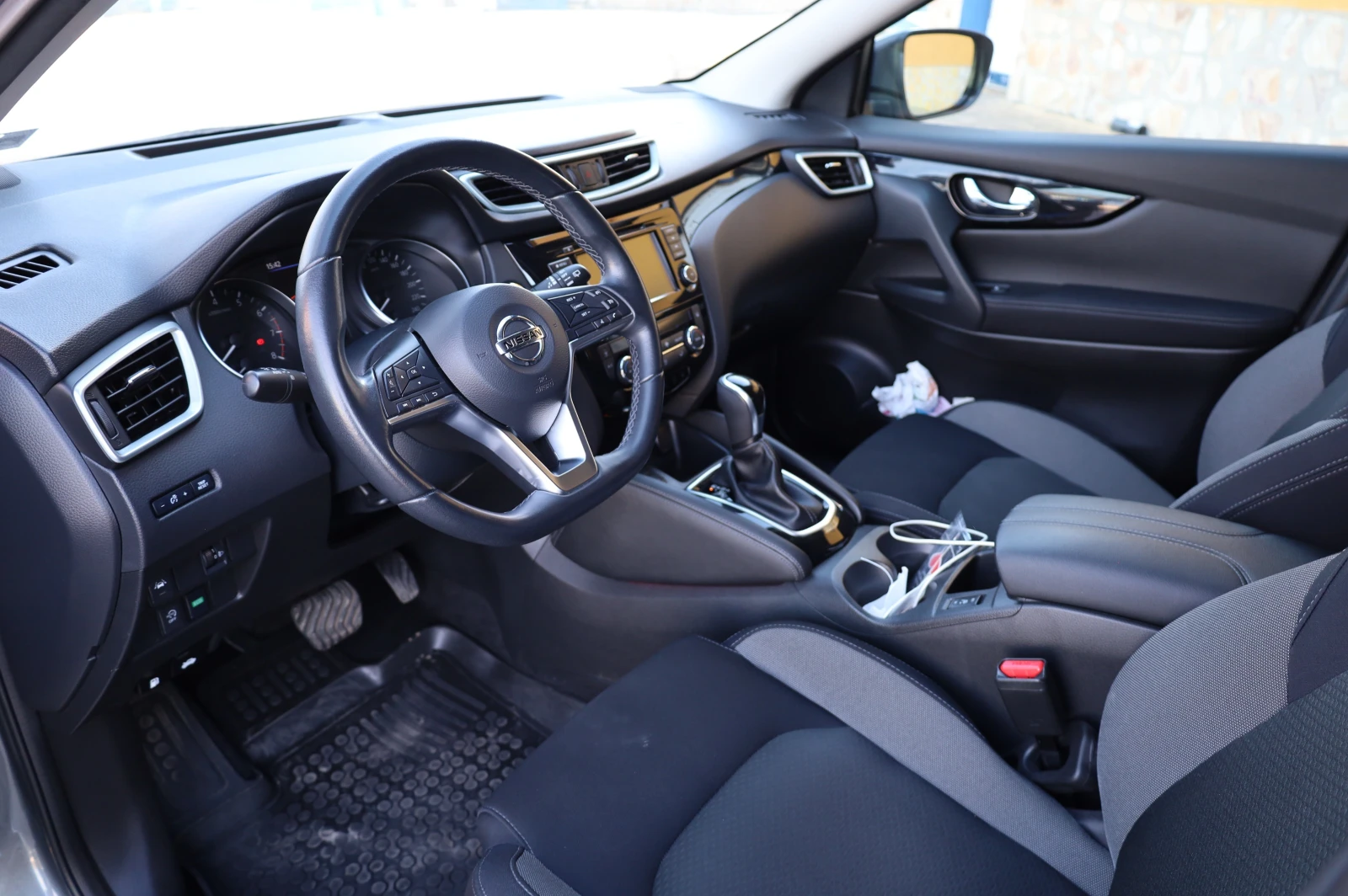 Nissan Qashqai NAVI* PANORAMA* 360* , снимка 7 - Автомобили и джипове - 53813476