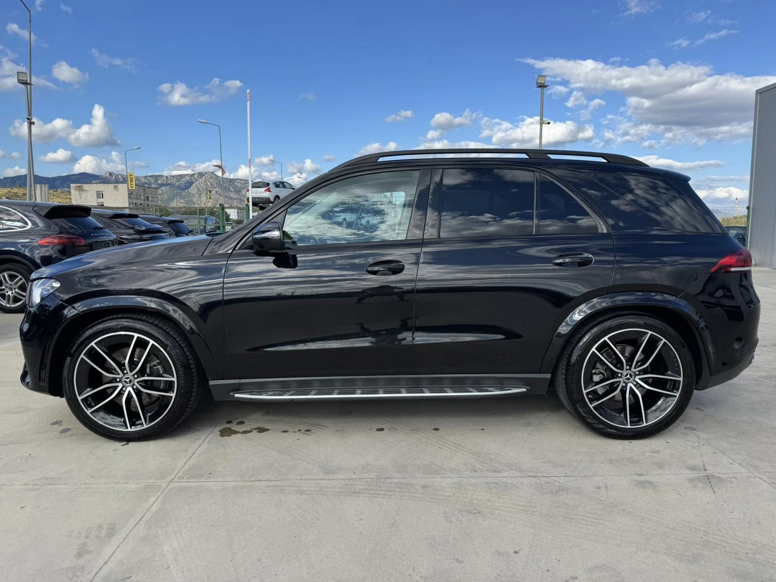 Mercedes-Benz GLE 400 d* 330ps* 4M* AMG Line* Night * Distronic* 360* , снимка 2 - Автомобили и джипове - 53911476