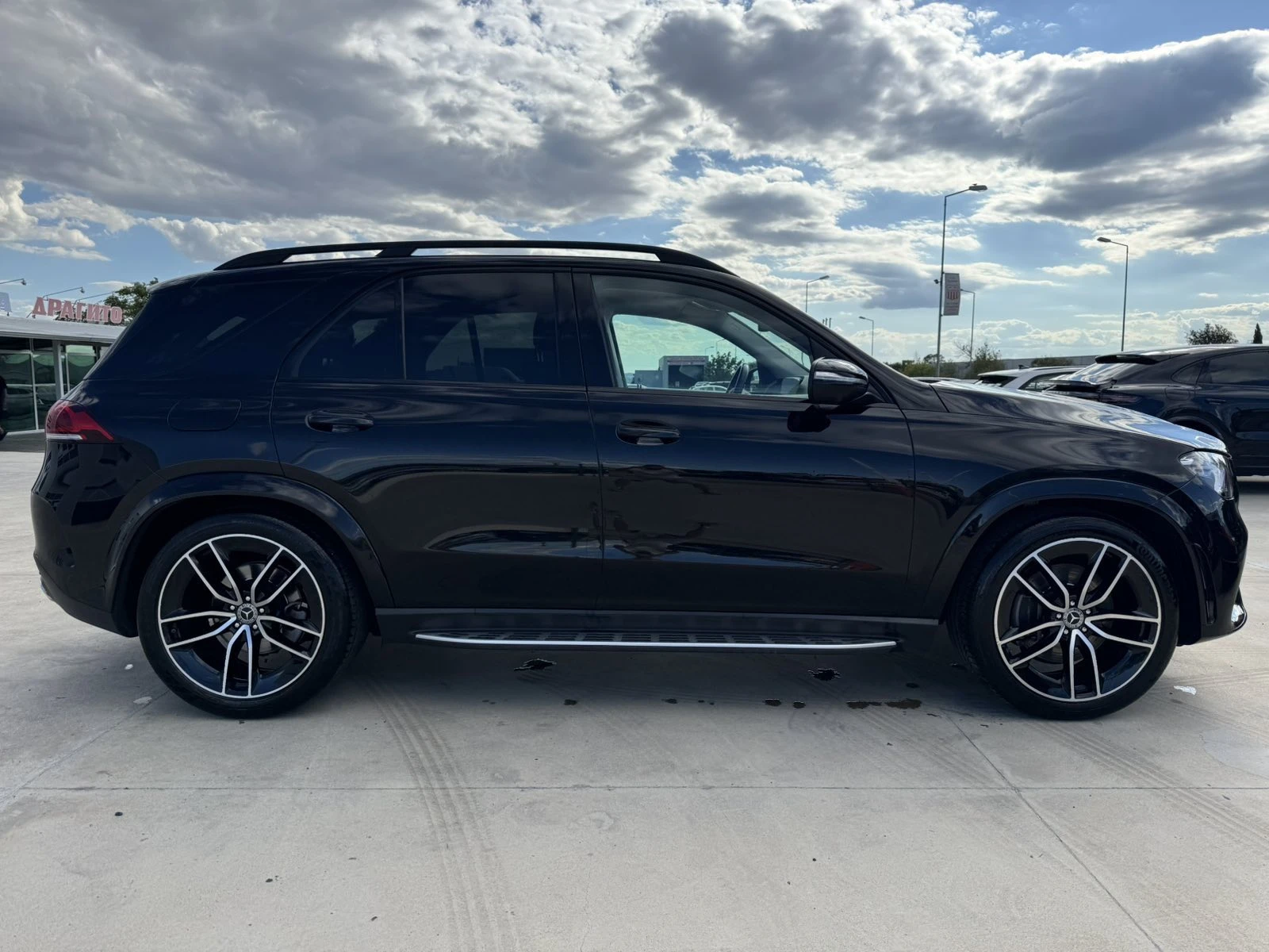 Mercedes-Benz GLE 400 d* 330ps* 4M* AMG Line* Night * Distronic* 360* , снимка 6 - Автомобили и джипове - 53911476