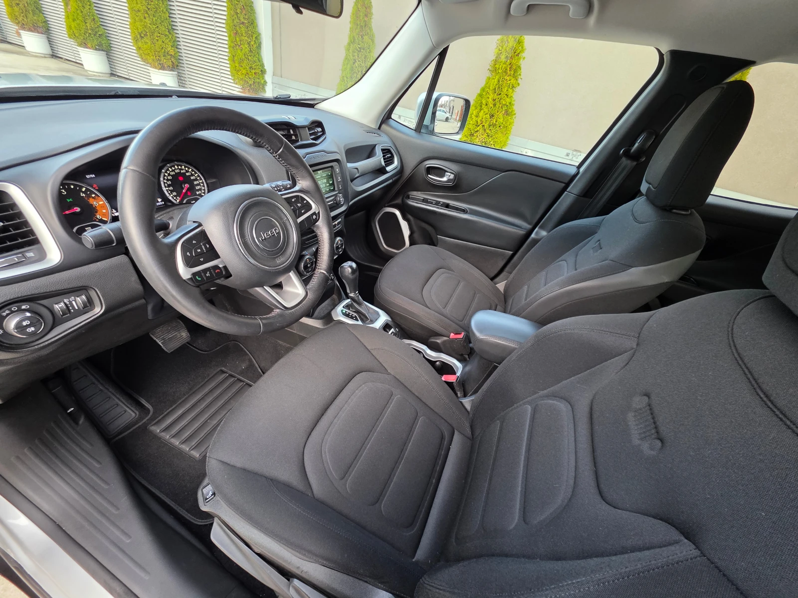 Jeep Renegade 2.0 MultiJet-4x4-Automatic-Limited, снимка 12 - Автомобили и джипове - 54142840