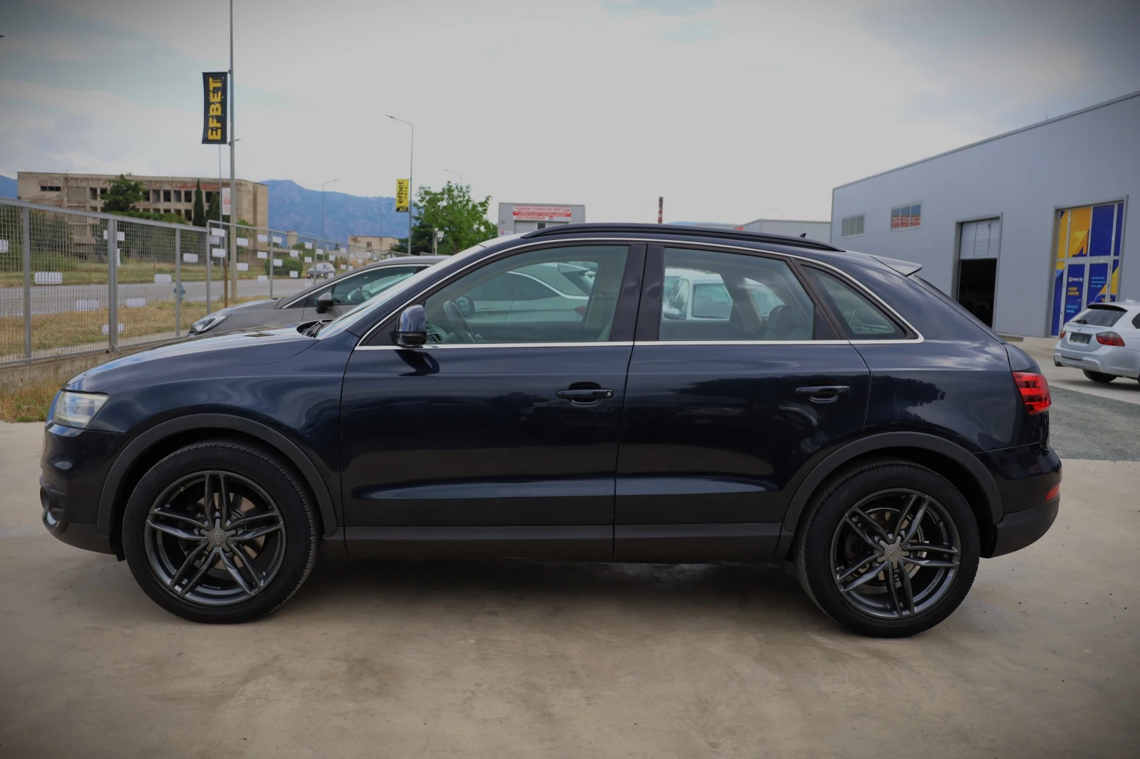 Audi Q3 2.0 Бензин, снимка 4 - Автомобили и джипове - 54669294