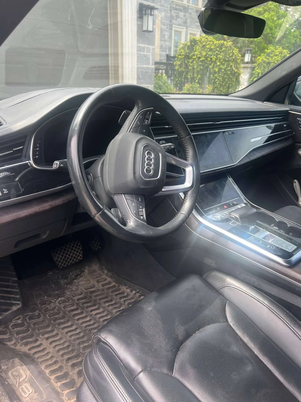 Audi Q8 * Technik * ДИСТРОНИК * 360, снимка 2 - Автомобили и джипове - 54683759