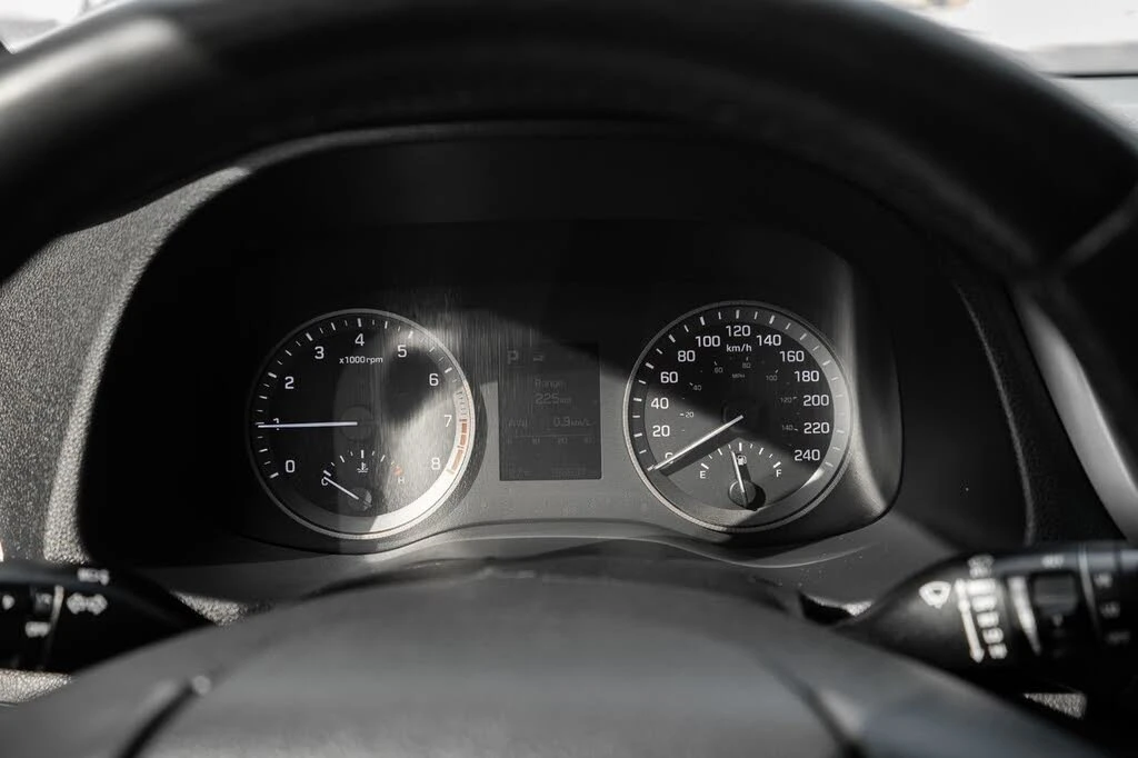Hyundai Tucson Premium FWD АвтоКредит  (ЦЕНА ДО БГ), снимка 4 - Автомобили и джипове - 54693503