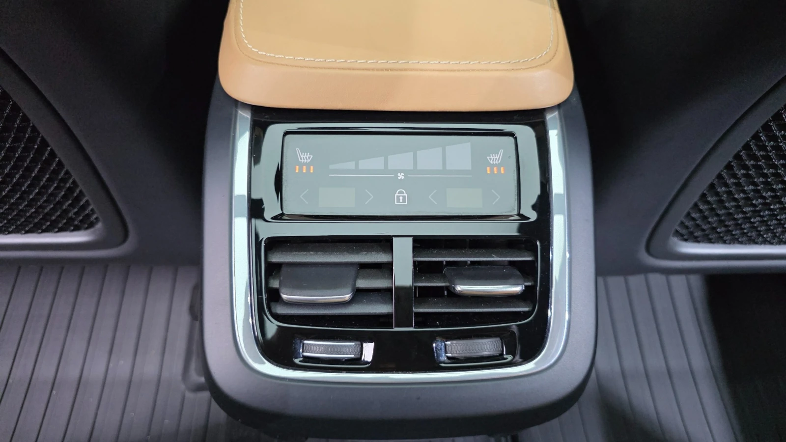 Volvo Xc90 Inscription, снимка 15 - Автомобили и джипове - 54720507