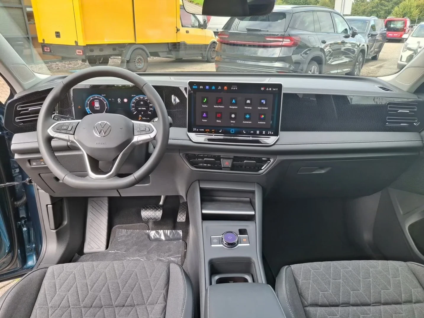 VW Tiguan 1.5 E-TSI на части, снимка 2 - Автомобили и джипове - 54731023