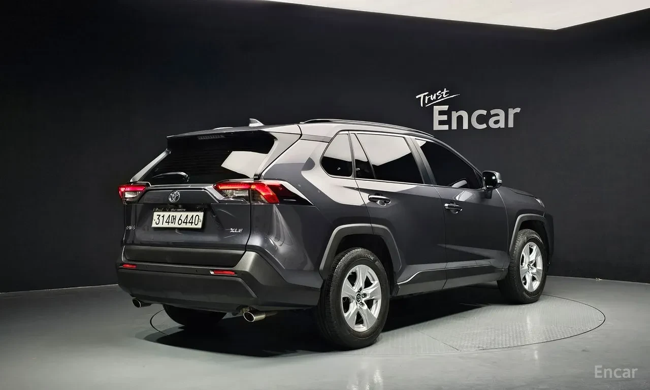 Toyota Rav4 5th Generation, снимка 2 - Автомобили и джипове - 54957372
