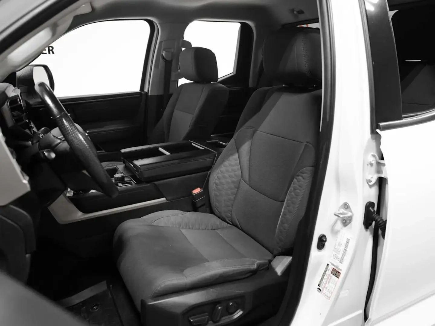 Toyota Tundra SR5* КЪСА БАЗА* ПОДГРЕВ НА ВОЛАН* КАМЕРА, снимка 7 - Автомобили и джипове - 55034866