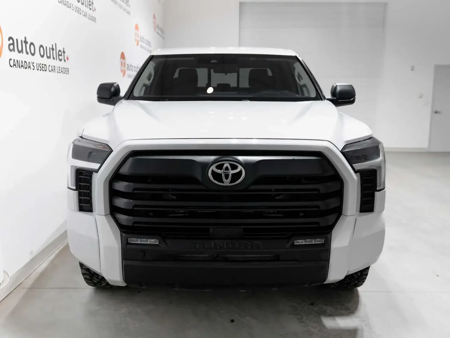 Toyota Tundra SR5* КЪСА БАЗА* ПОДГРЕВ НА ВОЛАН* КАМЕРА, снимка 3 - Автомобили и джипове - 55034866