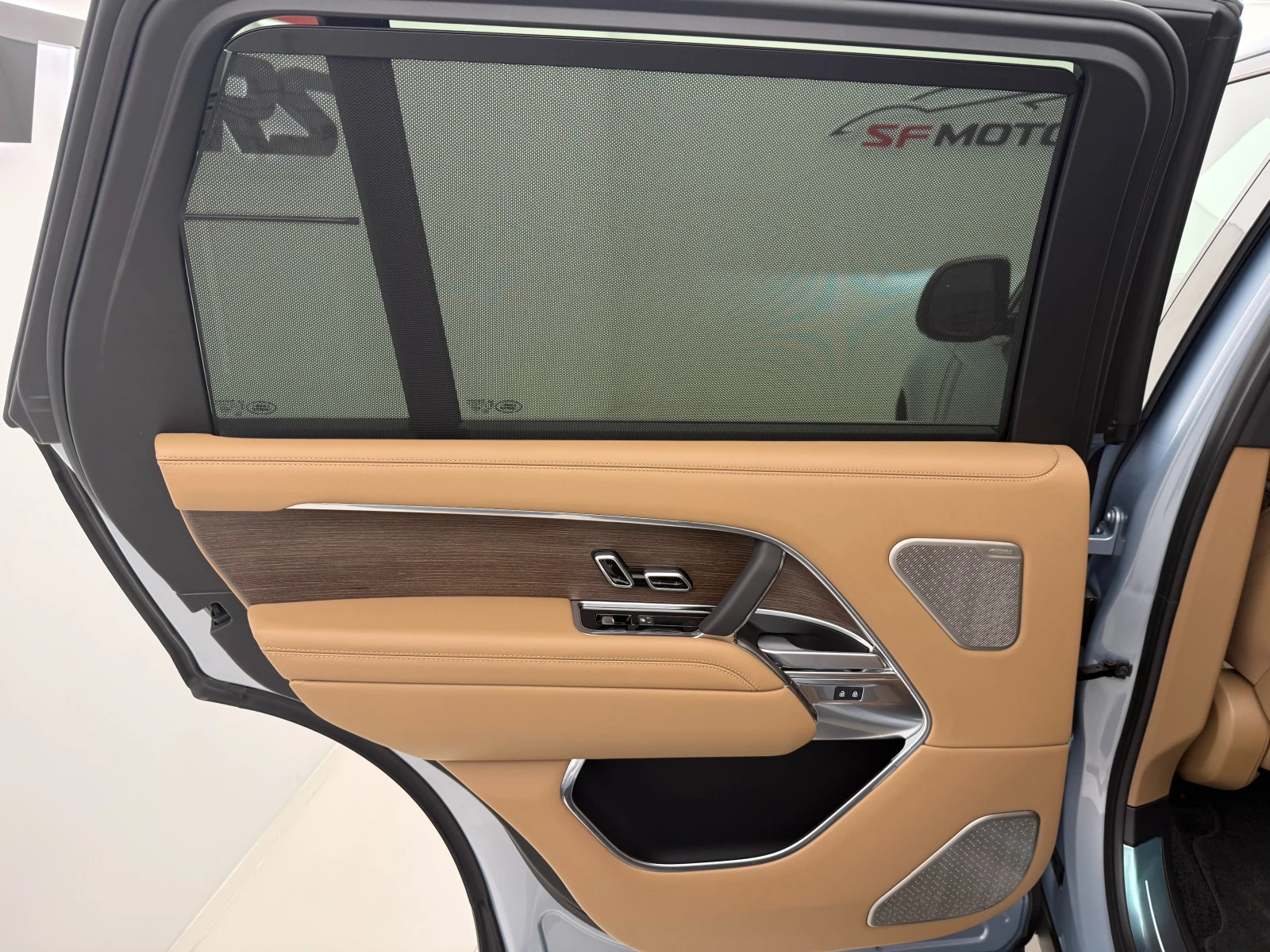 Land Rover Range rover LWB\Autobiography\Meridian\D350, снимка 13 - Автомобили и джипове - 55258701
