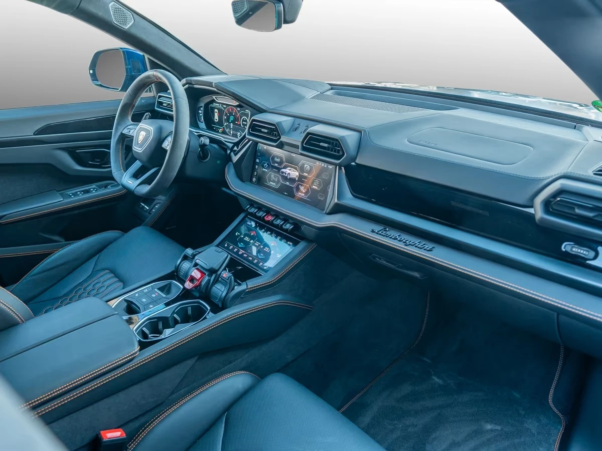 Lamborghini Urus SE PLUG-IN HYBRID AKRAPOVIC B&O KERAMIK PANORAMA , снимка 12 - Автомобили и джипове - 55645315