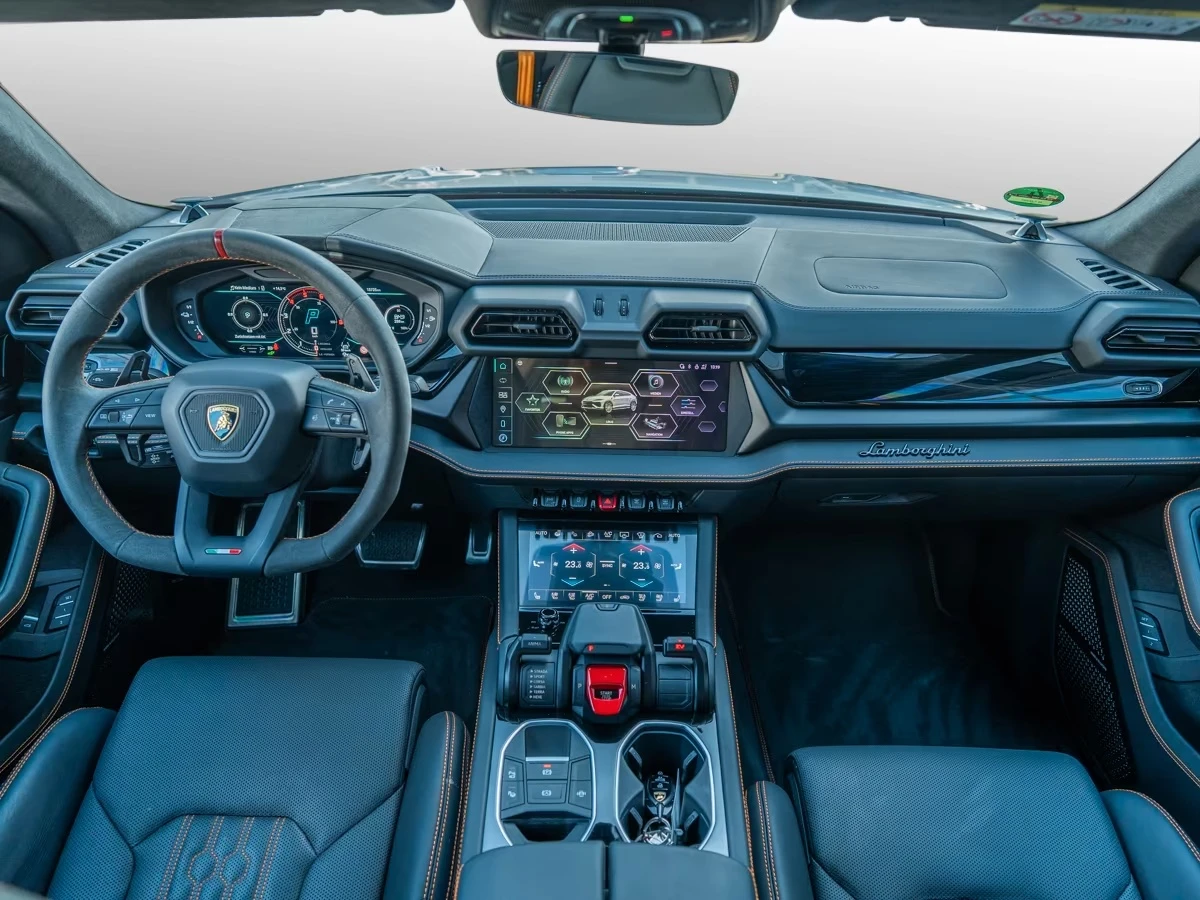 Lamborghini Urus SE PLUG-IN HYBRID AKRAPOVIC B&O KERAMIK PANORAMA , снимка 9 - Автомобили и джипове - 55645315