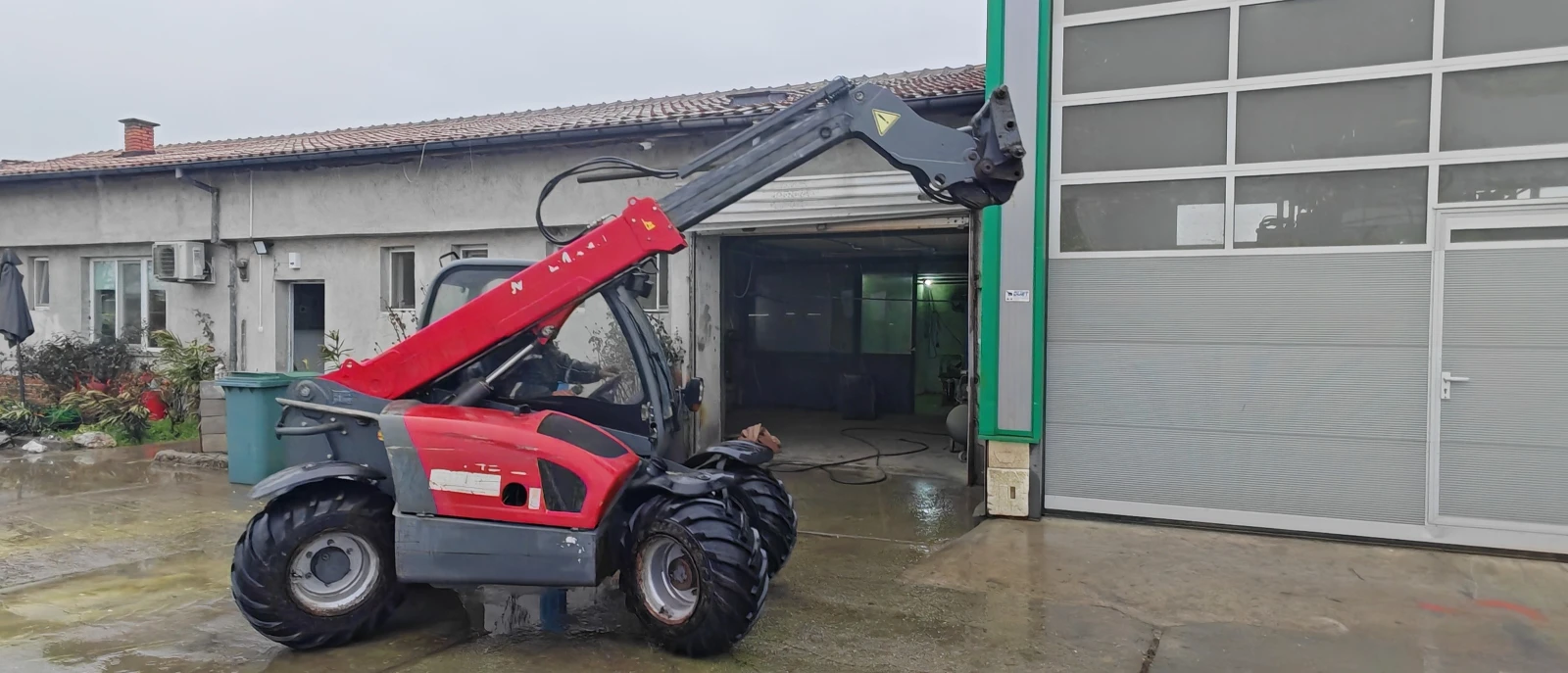 Телескопичен товарач Weidemann T4512 - изображение 8