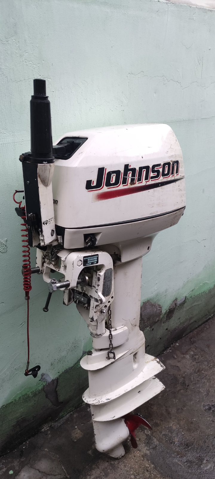 Извънбордов двигател Johnson  - изображение 1
