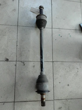 полуоска лява задна мерцедес вито 2.2 