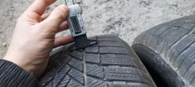 Гуми Зимни 255/60R18, снимка 4