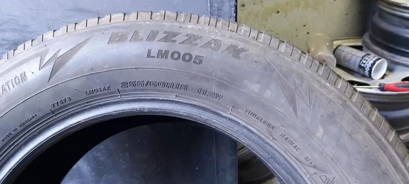 Гуми Зимни 255/60R18, снимка 6 - Гуми и джанти - 35125484