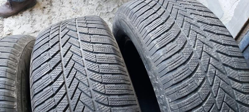 Гуми Зимни 255/60R18, снимка 3 - Гуми и джанти - 35125484