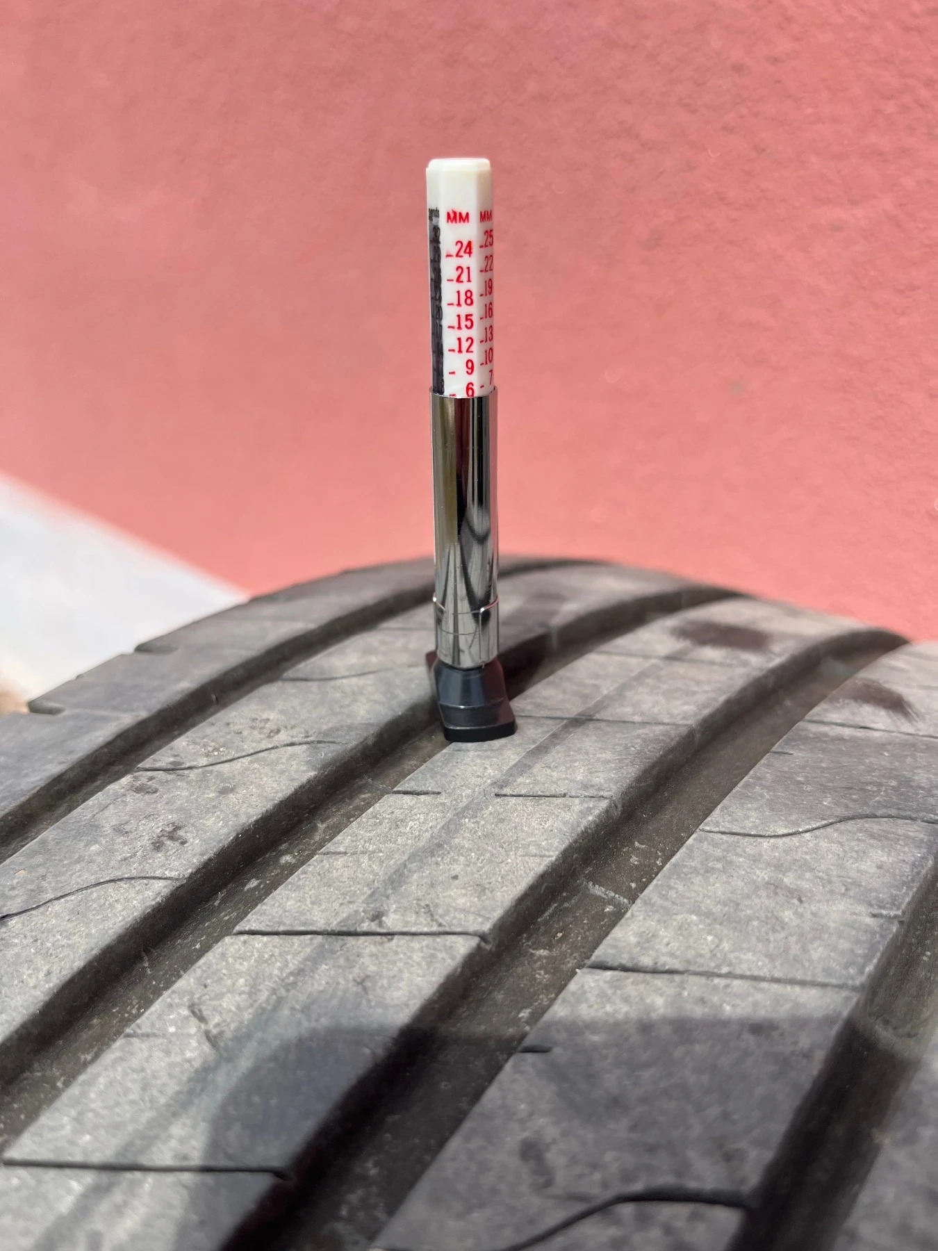 Гуми Летни 225/45R17, снимка 4 - Гуми и джанти - 55533097