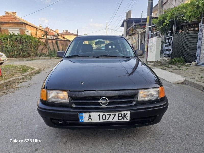 Opel Astra 1, 6 mono, снимка 5 - Автомобили и джипове - 46403456