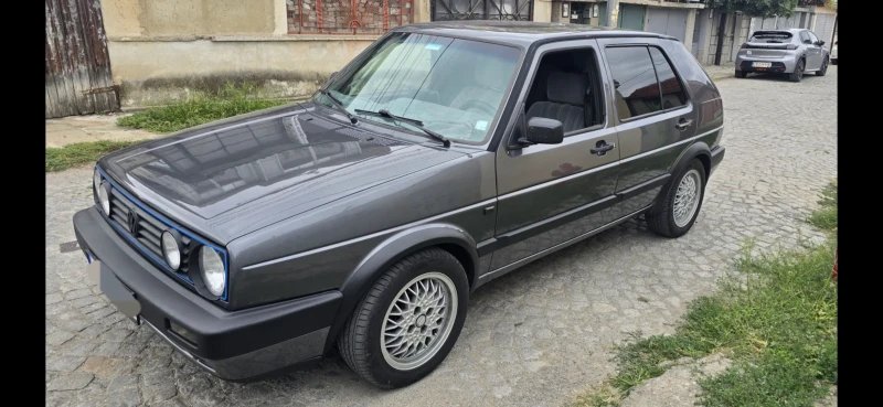 VW Golf, снимка 1 - Автомобили и джипове - 47513266