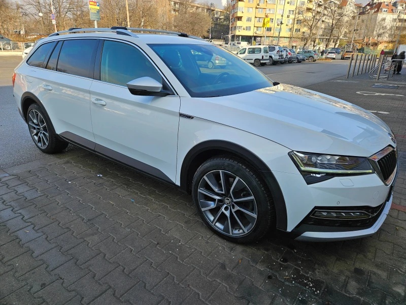 Skoda Superb Scout, снимка 1 - Автомобили и джипове - 48361943