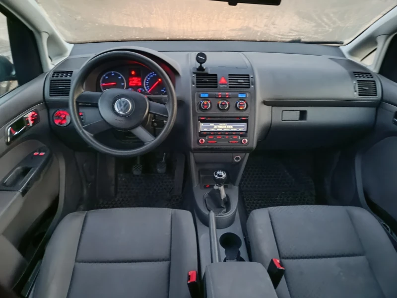 VW Touran 1.9TDI, снимка 15 - Автомобили и джипове - 49030250