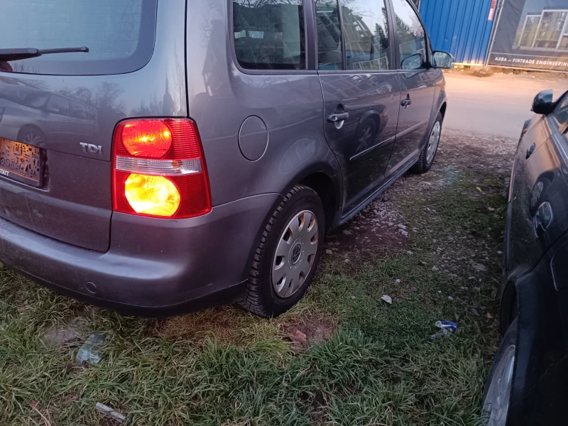 VW Touran 1.9TDI, снимка 5 - Автомобили и джипове - 49030250