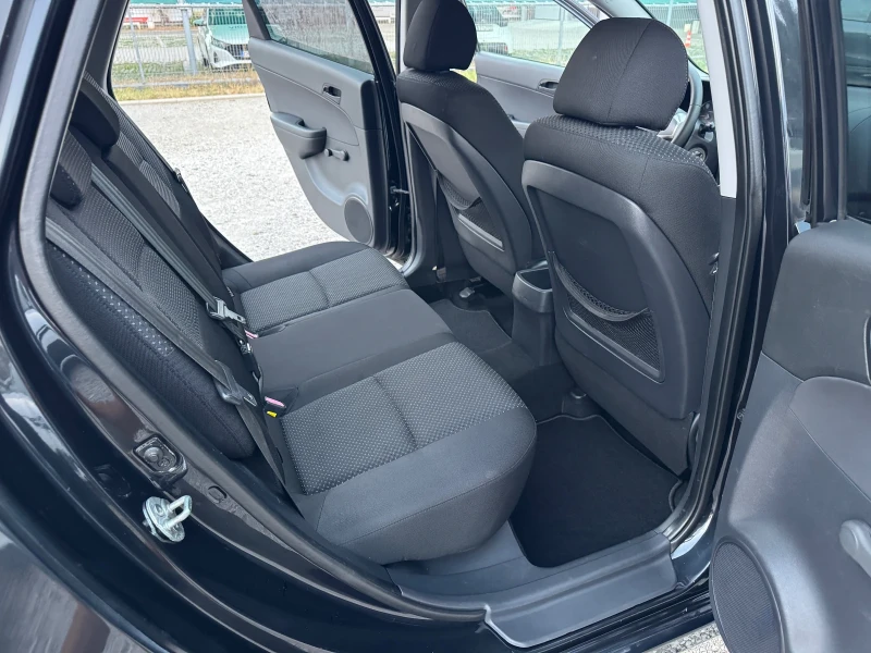 Hyundai I30 2.0i 143 к.с., снимка 12 - Автомобили и джипове - 51670708