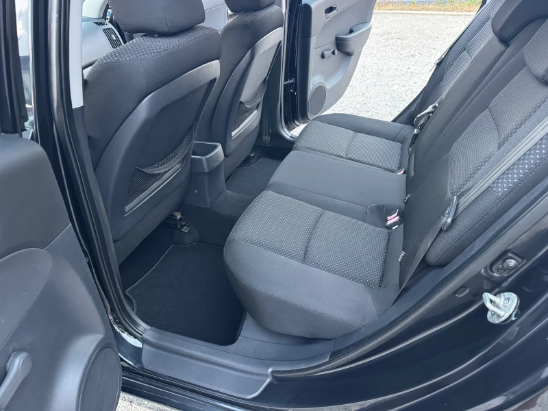 Hyundai I30 2.0i 143 к.с., снимка 11 - Автомобили и джипове - 51670708