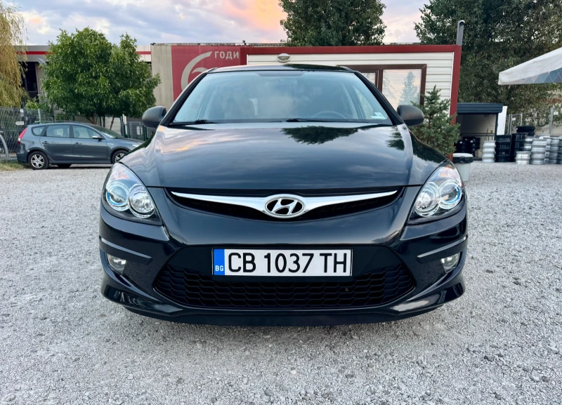 Hyundai I30 2.0i 143 к.с., снимка 8 - Автомобили и джипове - 51670708