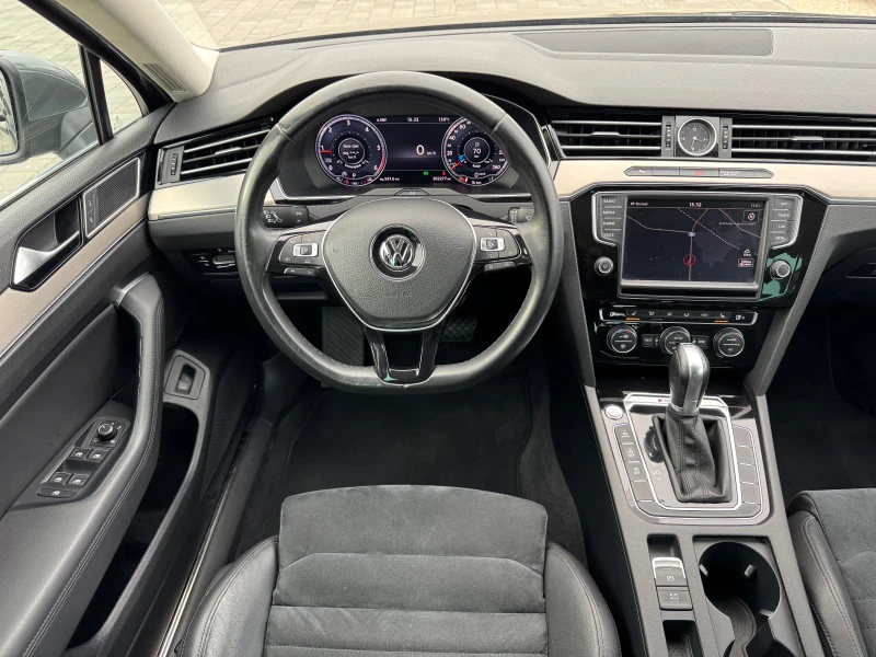 VW Passat Digital BiTurbo 4Motion Highline, снимка 13 - Автомобили и джипове - 52188206