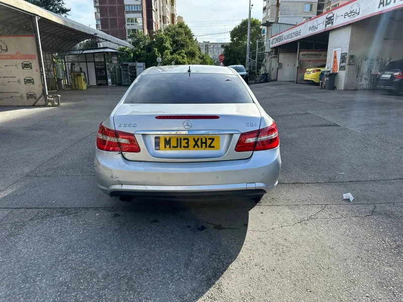 Mercedes-Benz E 250 C207 AMG Pack, снимка 3 - Автомобили и джипове - 52472750