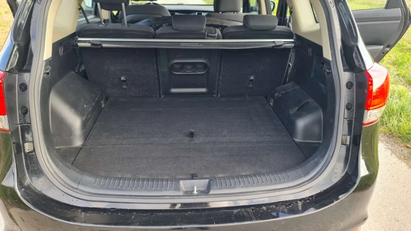 Kia Carens 1.7crdi edition 7, снимка 9 - Автомобили и джипове - 52743855