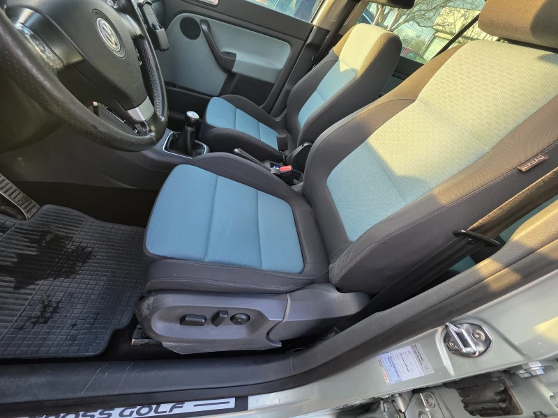 VW Golf Plus 1.9 tdi CROS, снимка 12 - Автомобили и джипове - 53044886