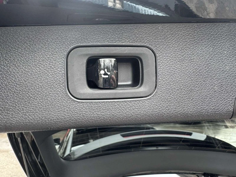 Mercedes-Benz E 300 DE 4Matic Plug- in hybrid, снимка 17 - Автомобили и джипове - 53366437