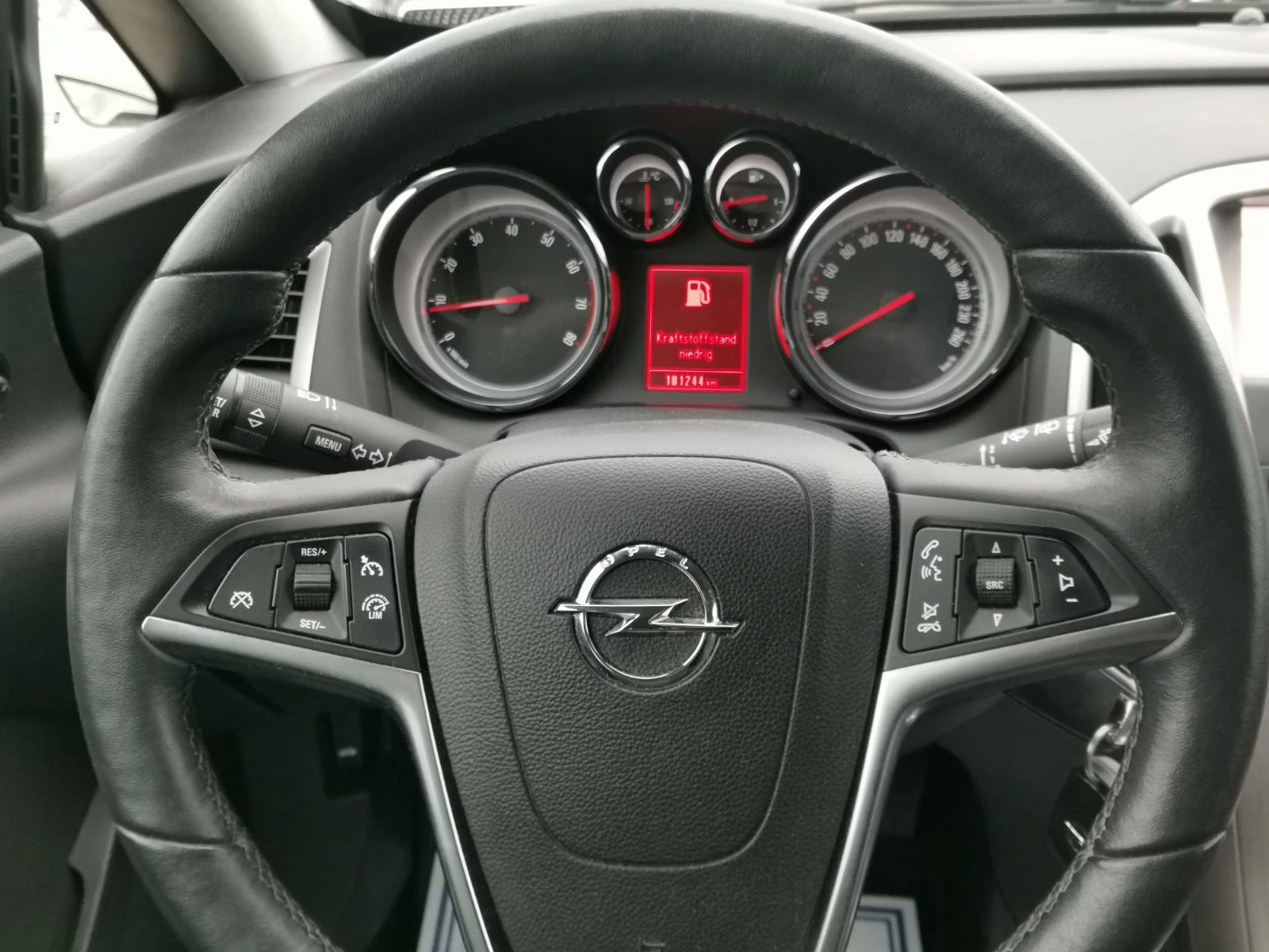 Opel Astra GTC* 1.4i* АВТОМАТ - изображение 9