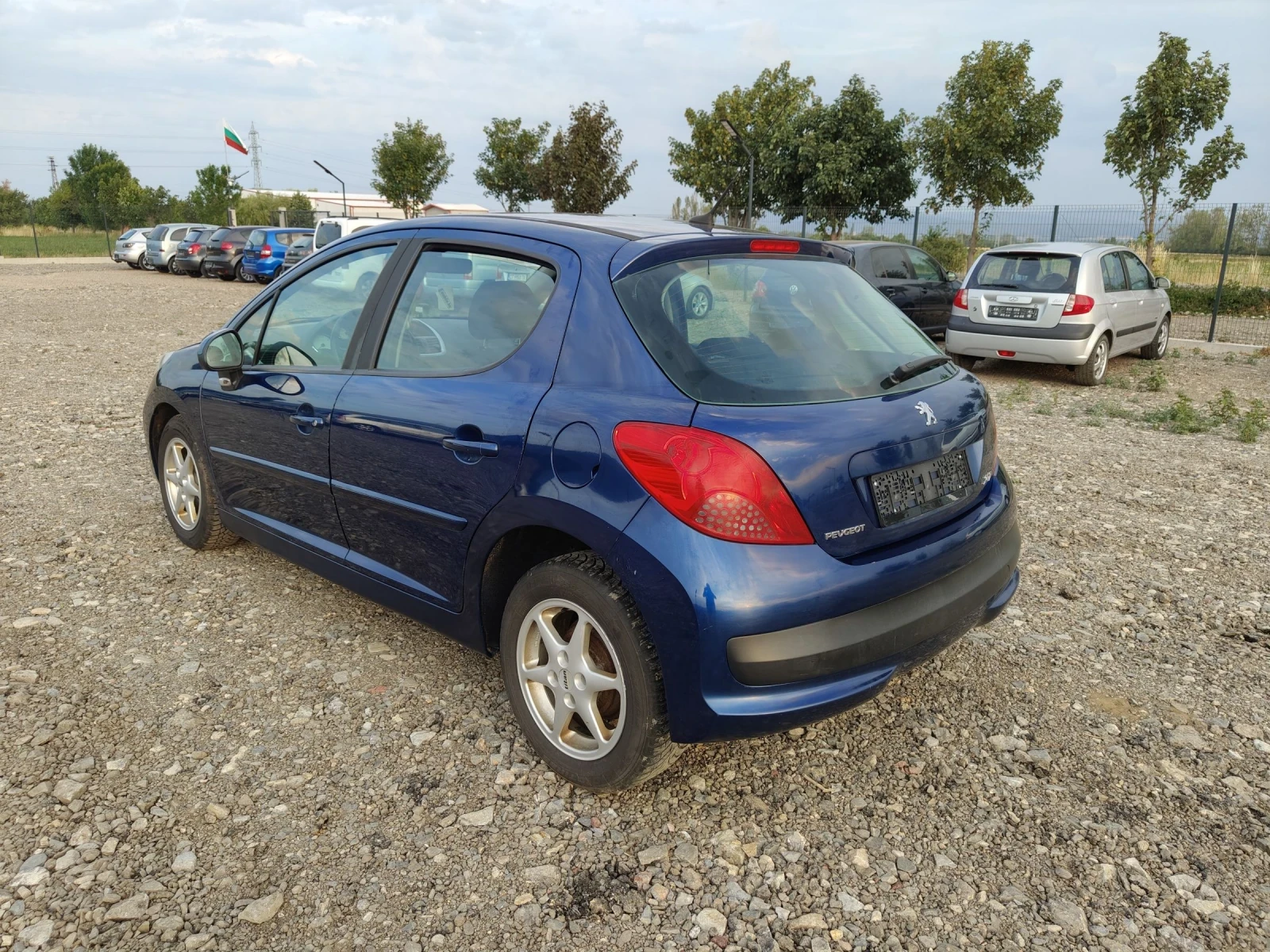 Peugeot 207 1.4i 88 - изображение 3