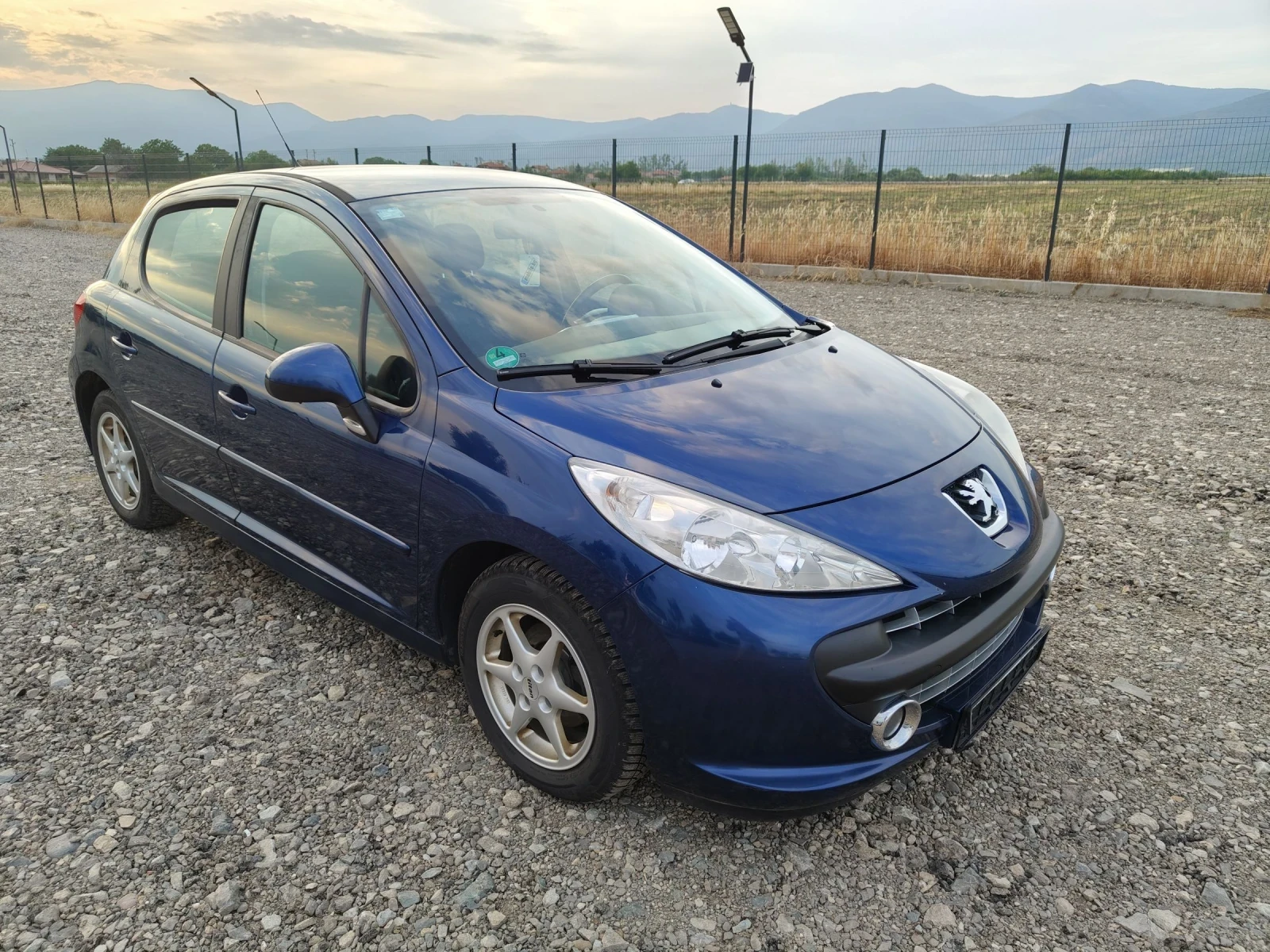 Peugeot 207 1.4i 88 - изображение 7