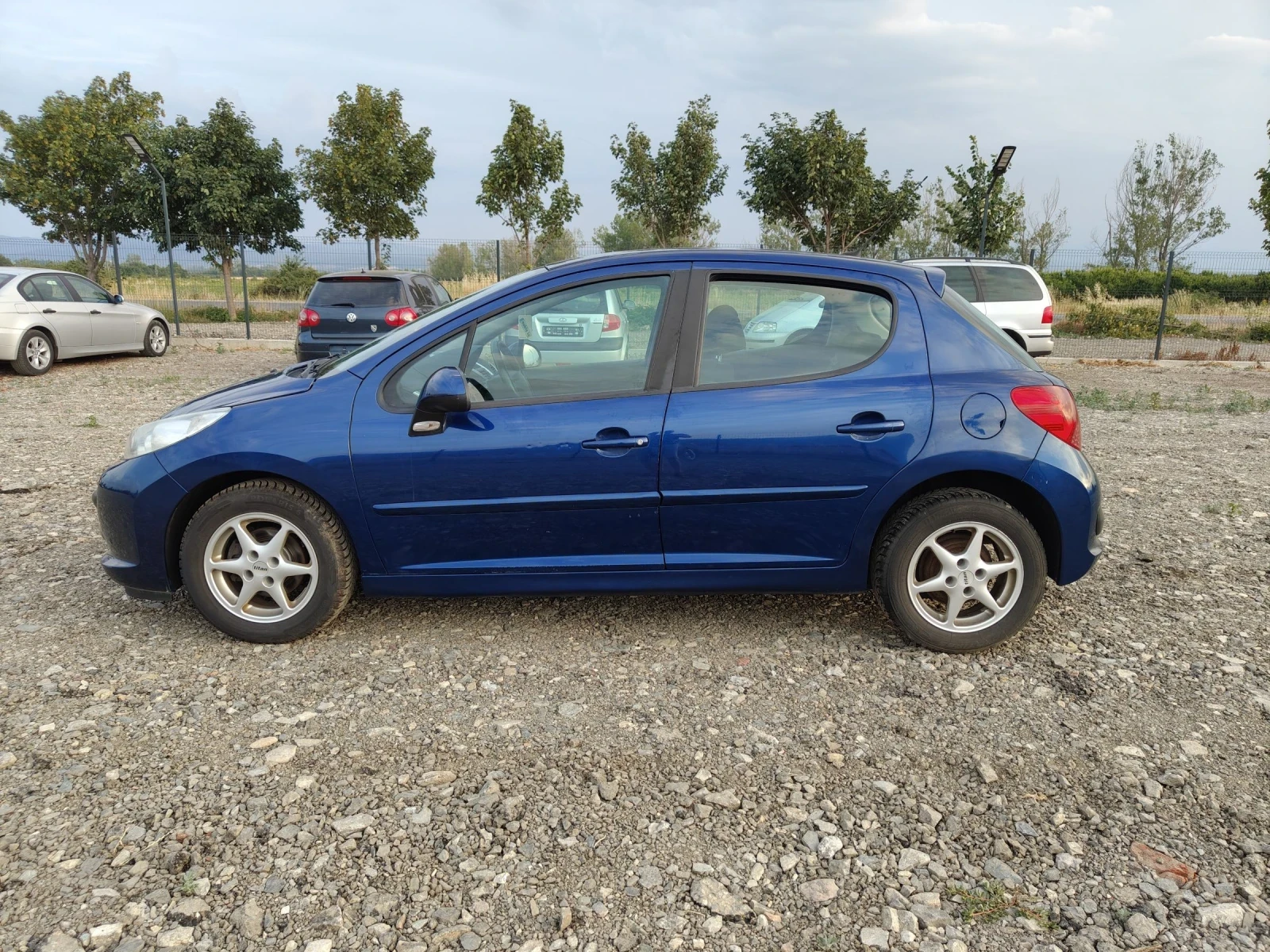 Peugeot 207 1.4i 88 - изображение 2