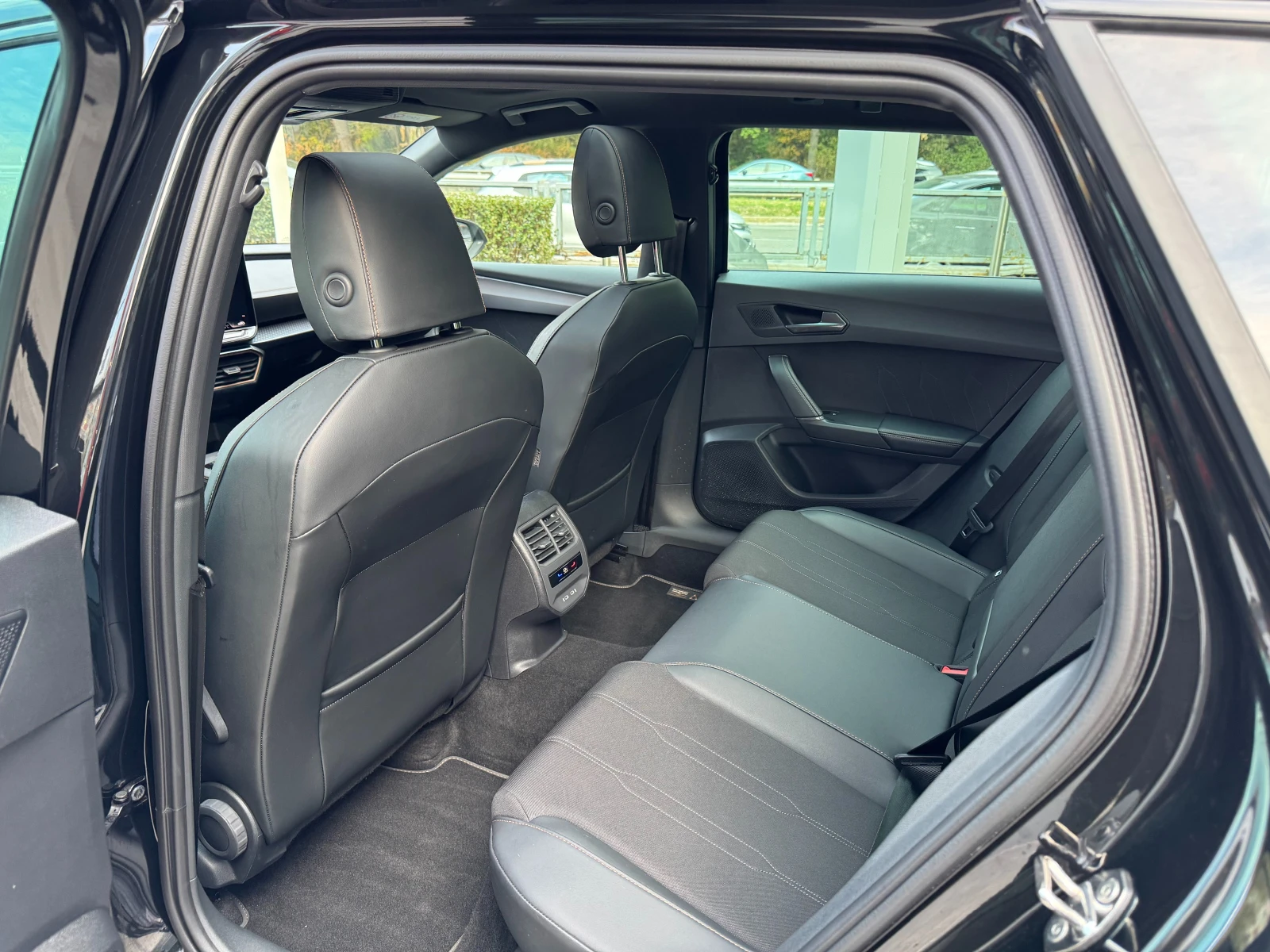 Cupra Leon 1.5 eTSI mHEV - изображение 9