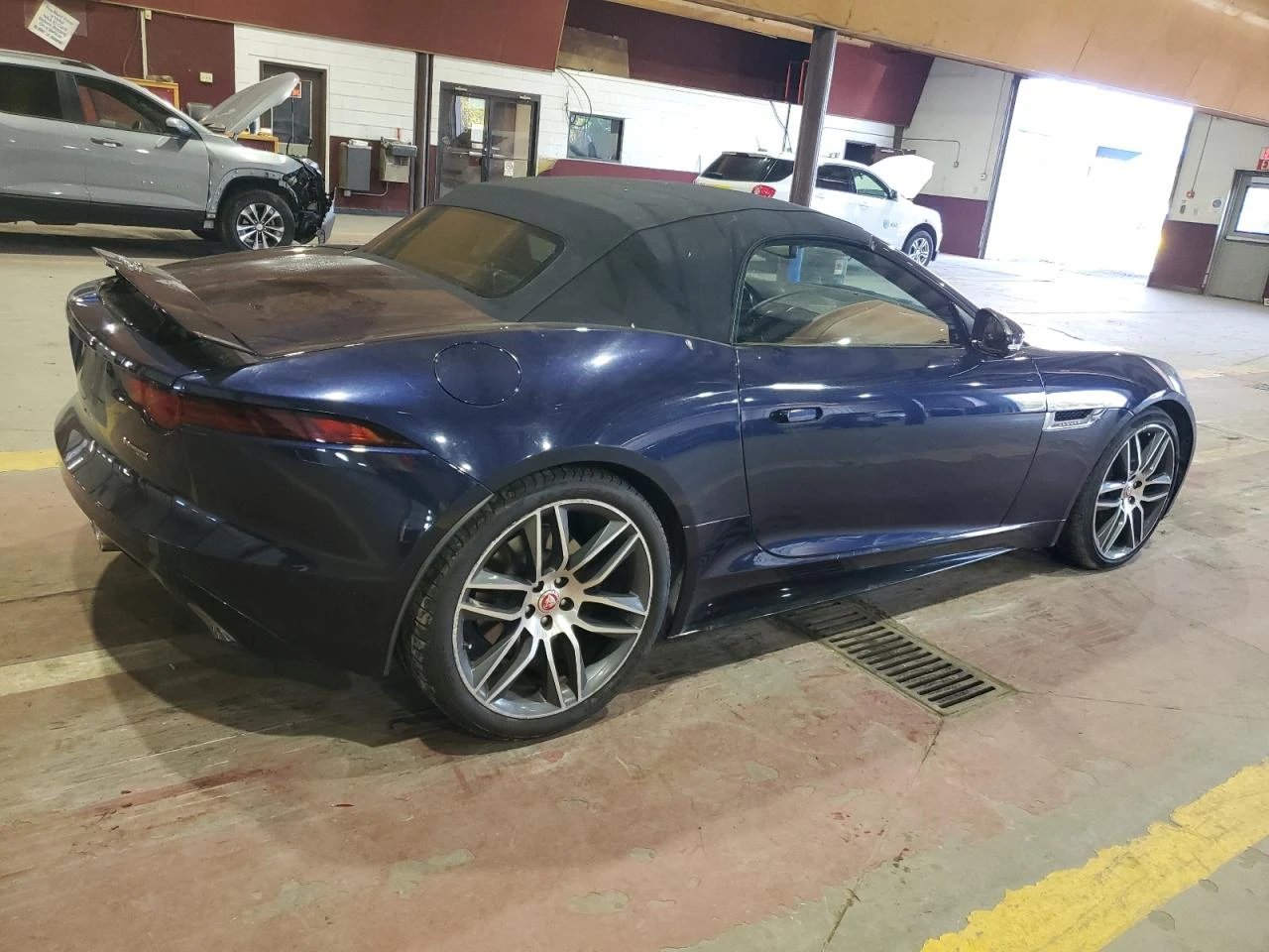 Jaguar F-Type R DYNAMIC - изображение 6