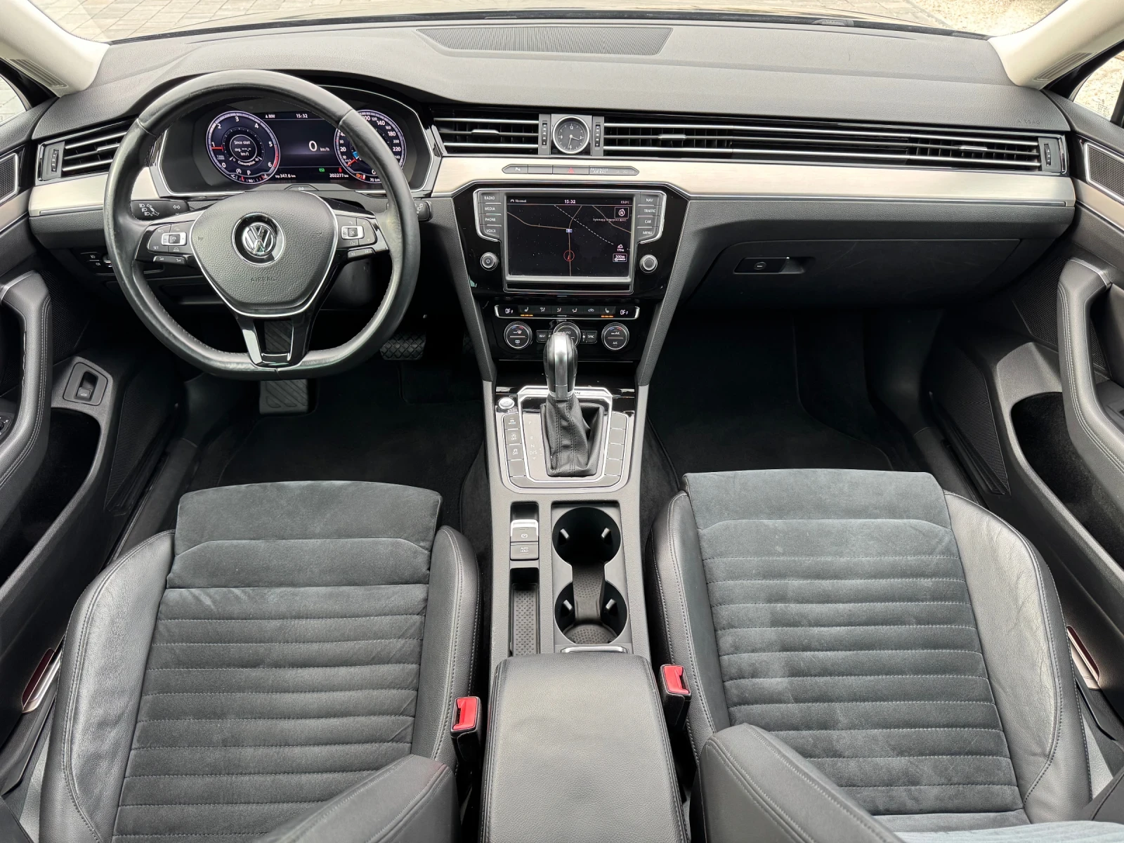 VW Passat Digital BiTurbo 4Motion Highline | Mobile.bg — изображение 12