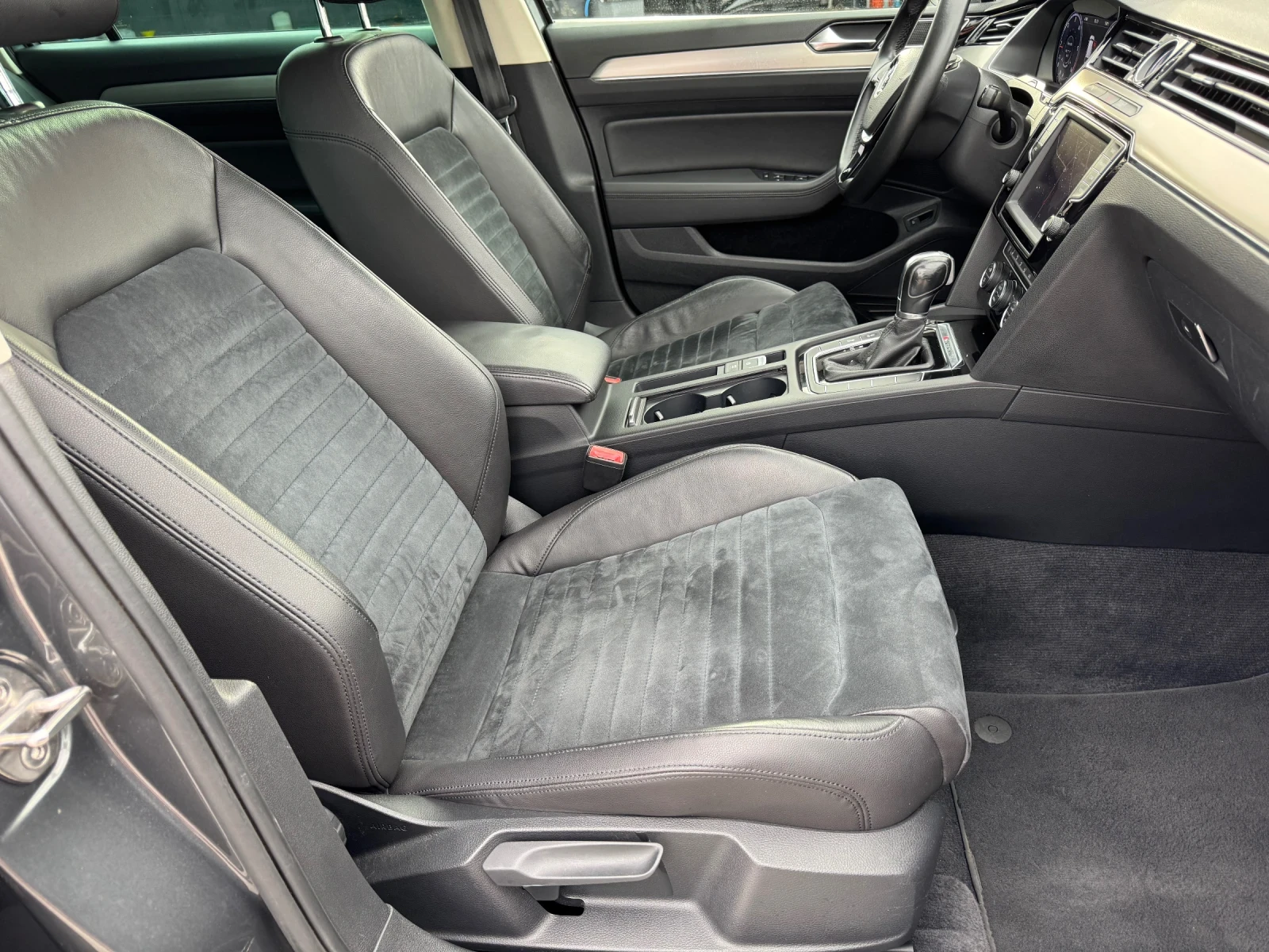 VW Passat Digital BiTurbo 4Motion Highline | Mobile.bg — изображение 11