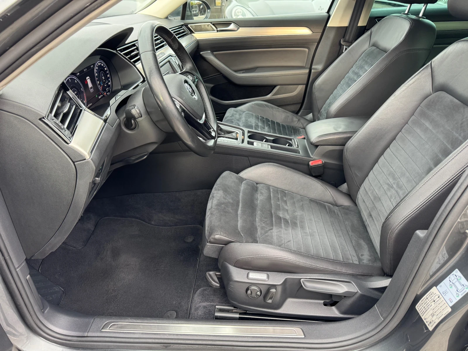 VW Passat Digital BiTurbo 4Motion Highline | Mobile.bg — изображение 9