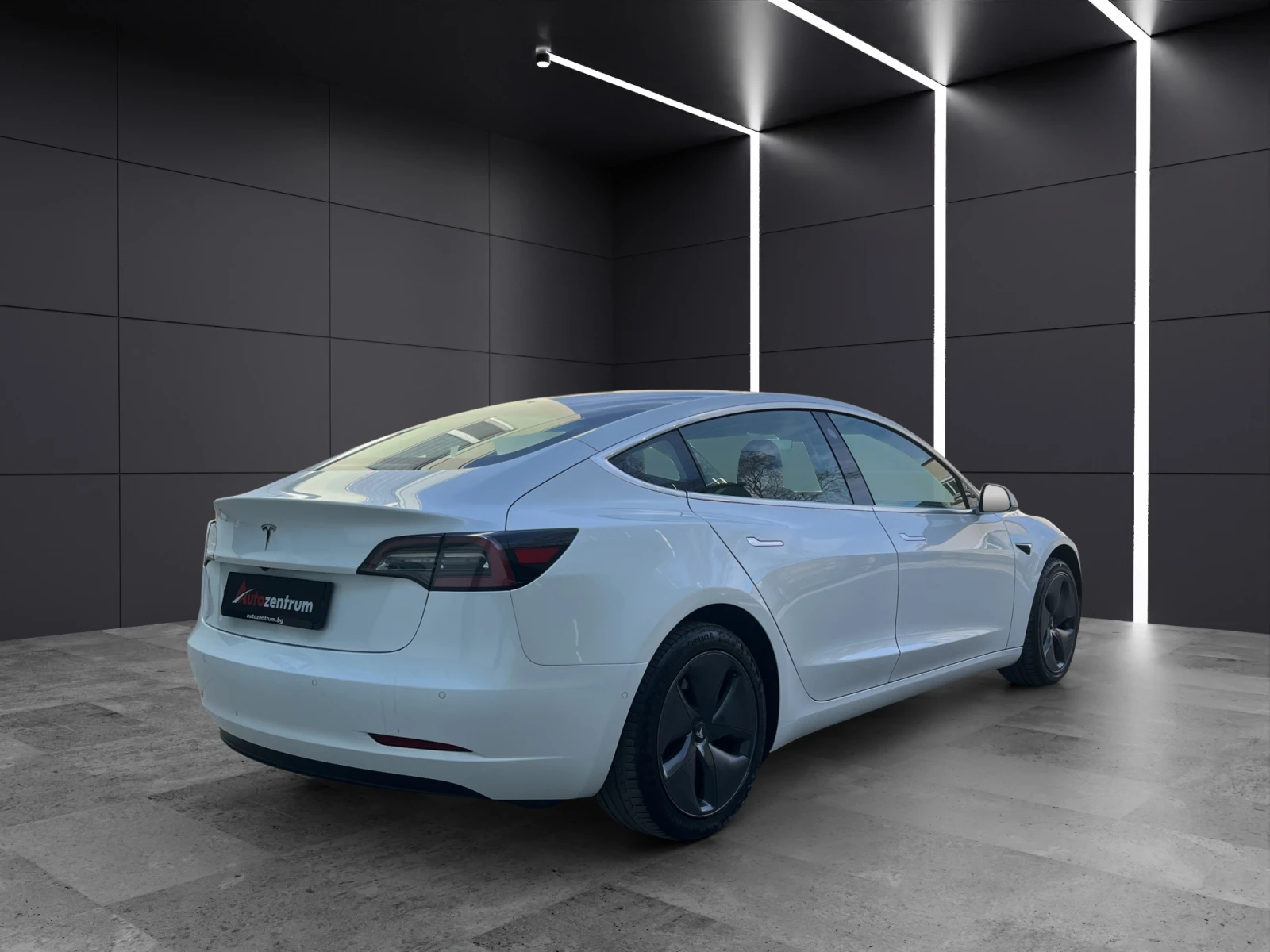 Tesla Model 3 Standard Range Plus - изображение 3